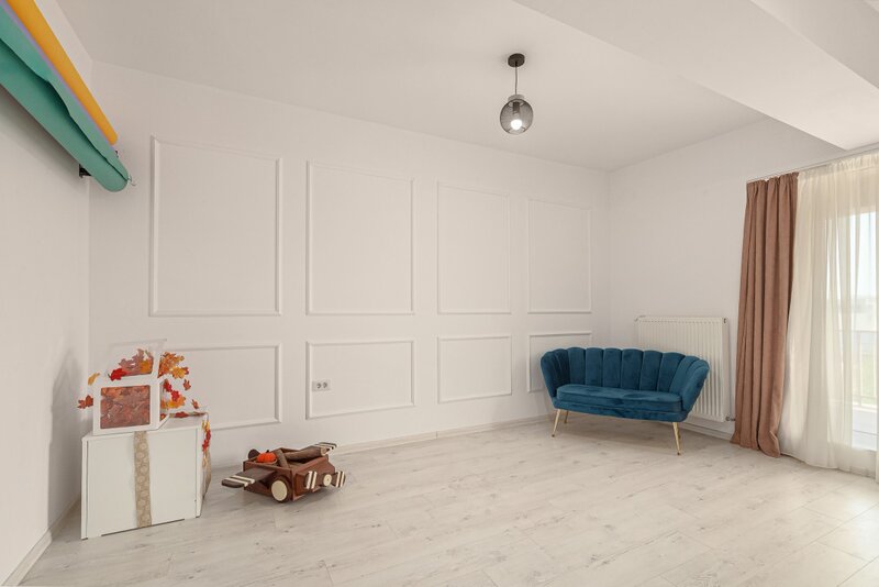 Parcul Teilor, Titan garsoniera